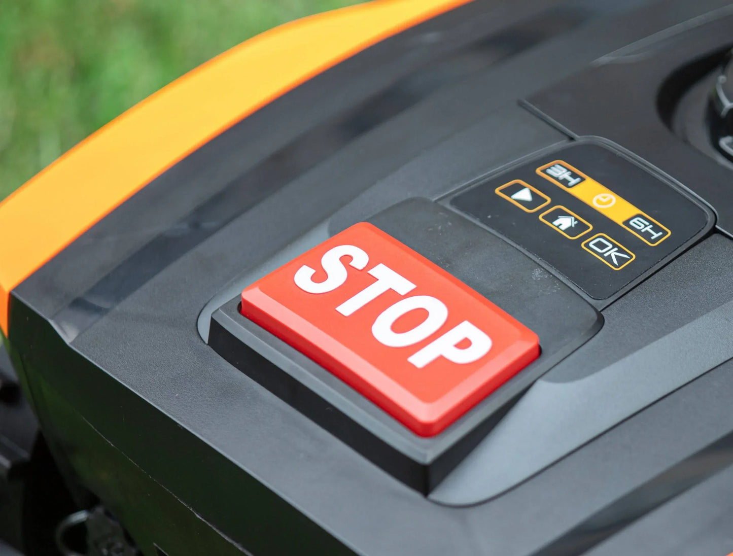 Yard Force Mow Best 805 Mähroboter für bis zu 250m²